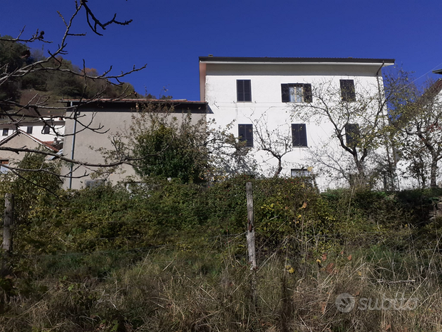 Квартира с 4 комнатами в Генуя, Италия № 298016