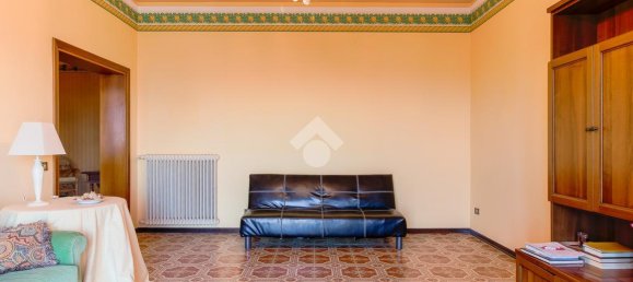 4-salle Appartement à Chieti, Italy No. 35649 4