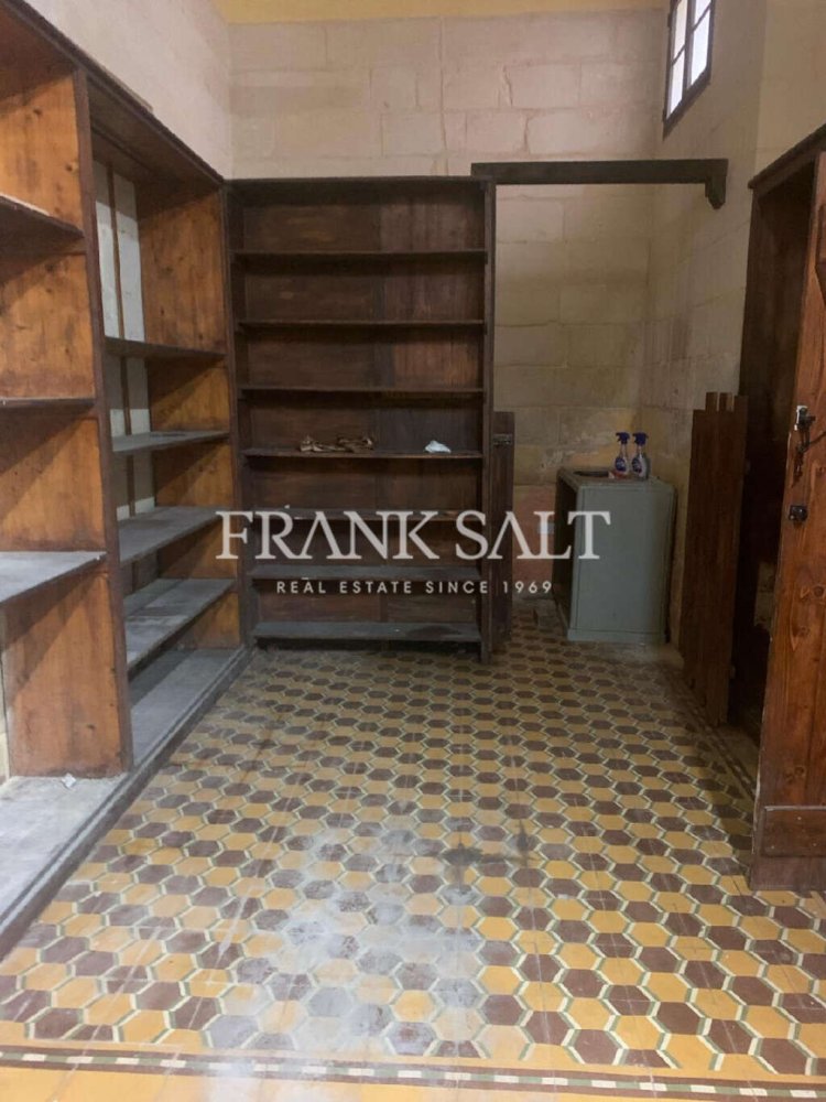 Laden in Sliema, Malta 100m², Nr. 12557