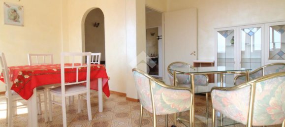 Apartamento de 3 dormitorios en Campobasso, Italy No. 305681 2