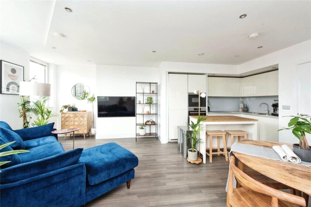 2 bedrooms Apartment in Southall, United Kingdom No. 11107