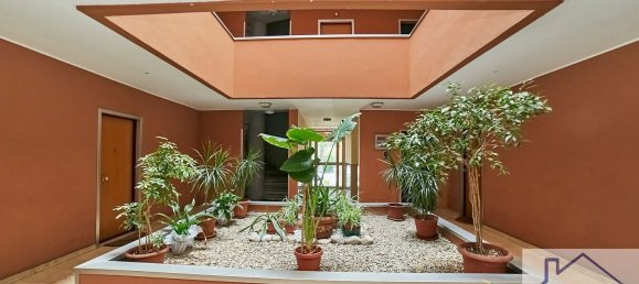 2 rooms Apartment in Rome, Italy No. 270667 4