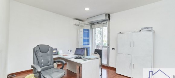 2 rooms Apartment in Rome, Italy No. 270667 12