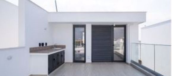 Villa de 5 dormitorios en Oroklini, Cyprus No. 17108 9