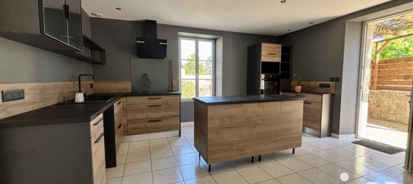 3 bedrooms House in Deux-Sevres, France No. 295812 4