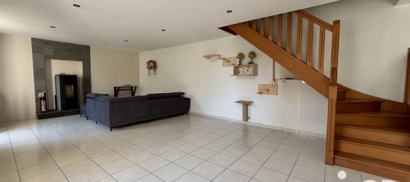 3 bedrooms House in Deux-Sevres, France No. 295812 2