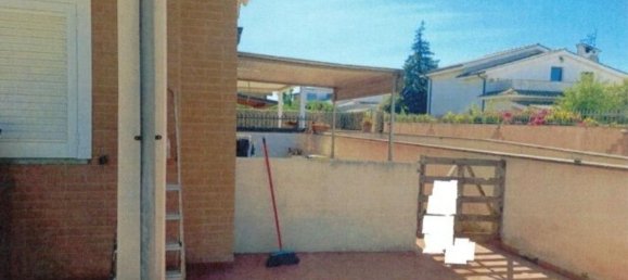 Villa de 5 divisões em Ardea, Italy N.º 100905 3