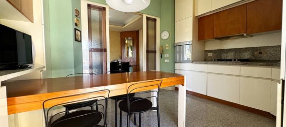 8 rooms Apartment in Fermo, Italy No. 183090 10