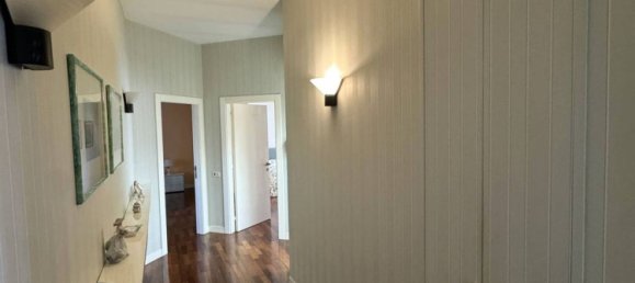 8 rooms Apartment in Fermo, Italy No. 183090 13