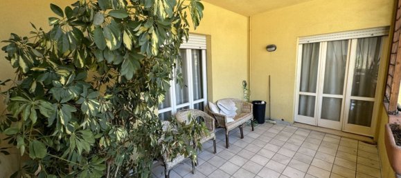 8 rooms Apartment in Fermo, Italy No. 183090 4