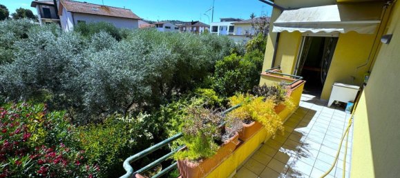 8 rooms Apartment in Fermo, Italy No. 183090 11