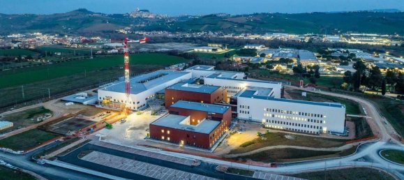 8 rooms Apartment in Fermo, Italy No. 183090 29