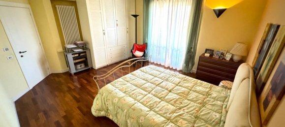 8 rooms Apartment in Fermo, Italy No. 183090 20