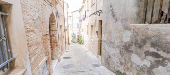 4 rooms House in Montegranaro, Italy No. 6513 15