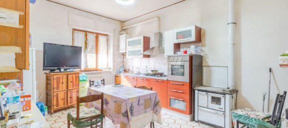 4 rooms House in Montegranaro, Italy No. 6513 4