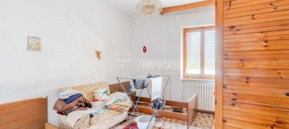 4 rooms House in Montegranaro, Italy No. 6513 9