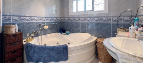 7 bedrooms Villa in Alameda, Spain No. 173029 23