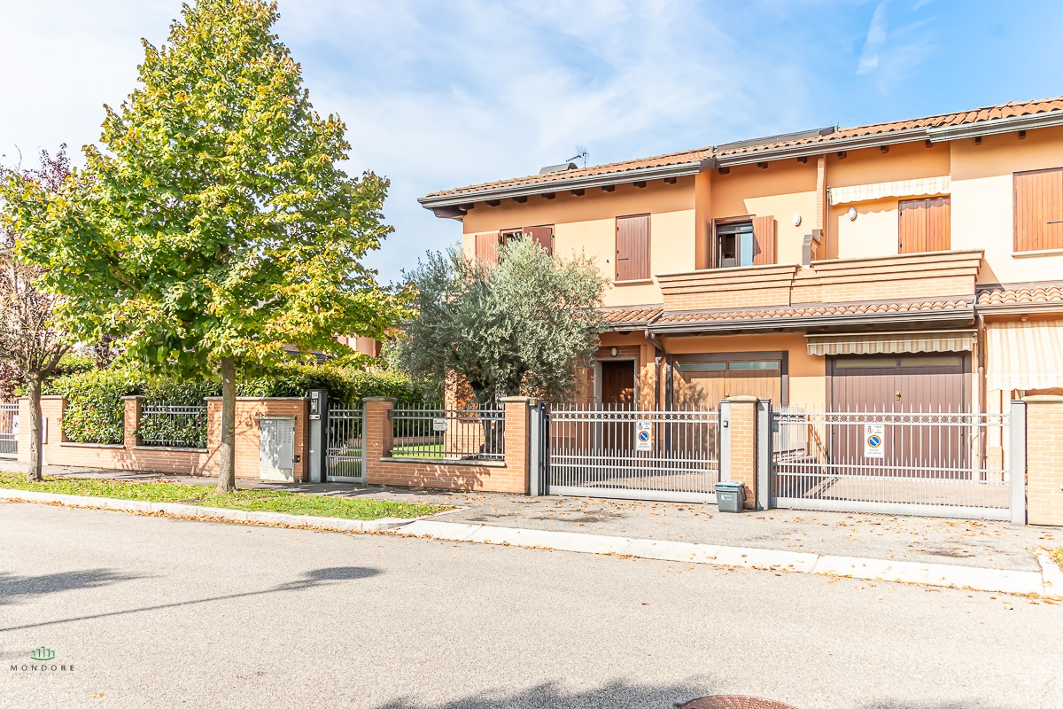 3 Schlafzimmer Villa in Budrio, Italy, Nr. 365812