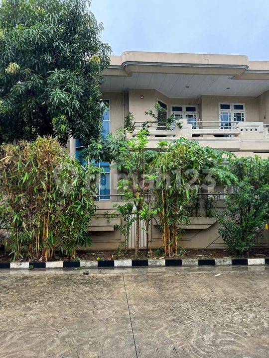 5 bedrooms House in Jakarta, Indonesia No. 1808