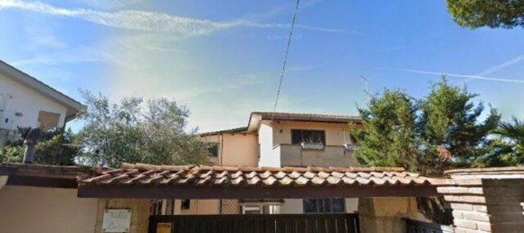4 bedrooms Villa in Rome, Italy No. 378131 2