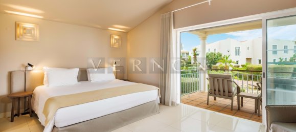 2 bedrooms Bungalow in Lagoa, Portugal No. 91534 2