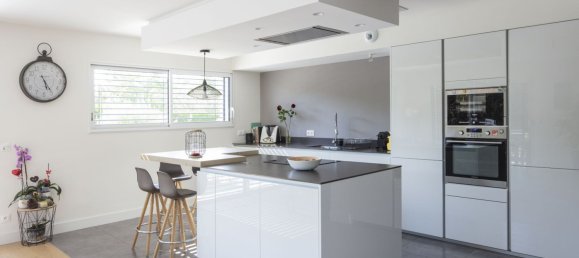 3 bedrooms House in Haute-Savoie, France No. 50189 3