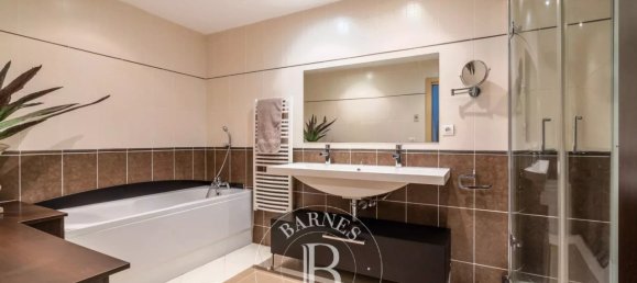 Apartamento de 3 dormitorios en Calvi, France No. 92328 19