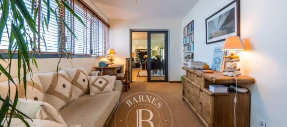 Apartamento de 3 dormitorios en Calvi, France No. 92328 11