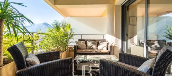 Apartamento de 3 dormitorios en Calvi, France No. 92328 5