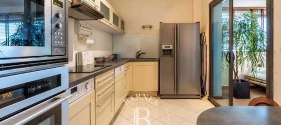 Apartamento de 3 dormitorios en Calvi, France No. 92328 12