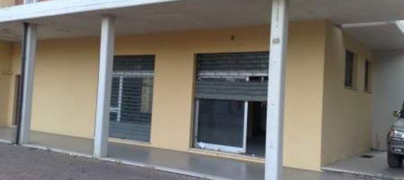 Gewerbliche Immobilie in Città di Castello, Italy 160m², Nr. 116275 3