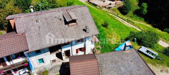 3 bedrooms House in Lamon, Italy No. 268141 3