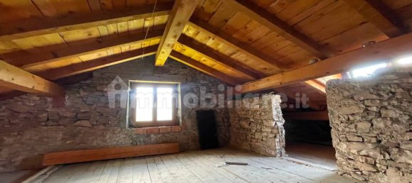 3 bedrooms House in Lamon, Italy No. 268141 10