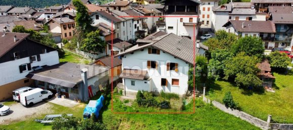 3 bedrooms House in Lamon, Italy No. 268141 2