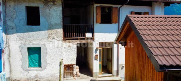 3 bedrooms House in Lamon, Italy No. 268141 4