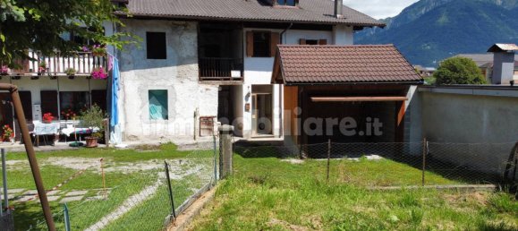 3 bedrooms House in Lamon, Italy No. 268141 5