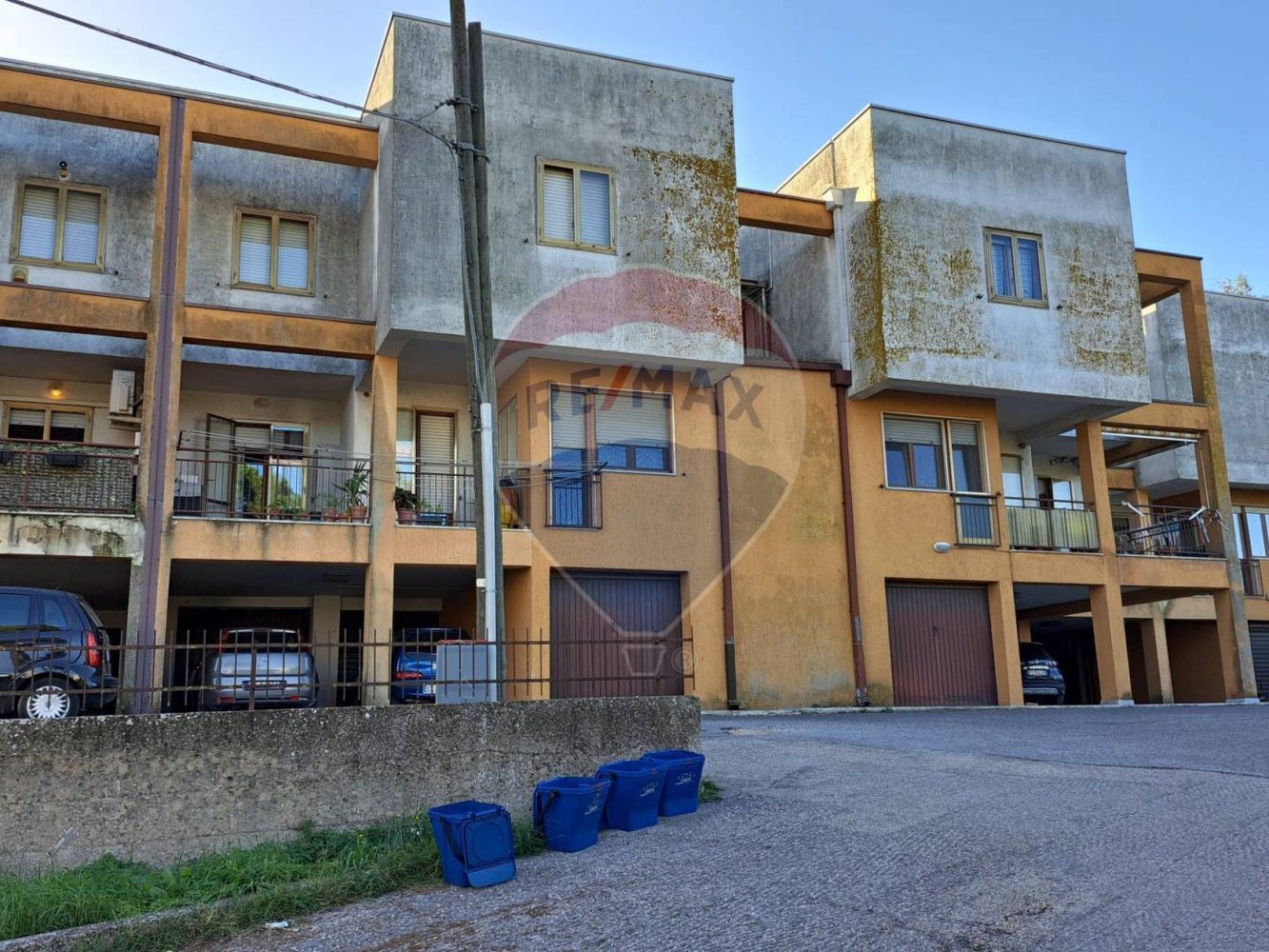 Квартира с 7 спальнями в Матера, Италия № 134982