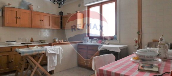 Квартира с 7 спальнями в Матера, Италия № 134982 2