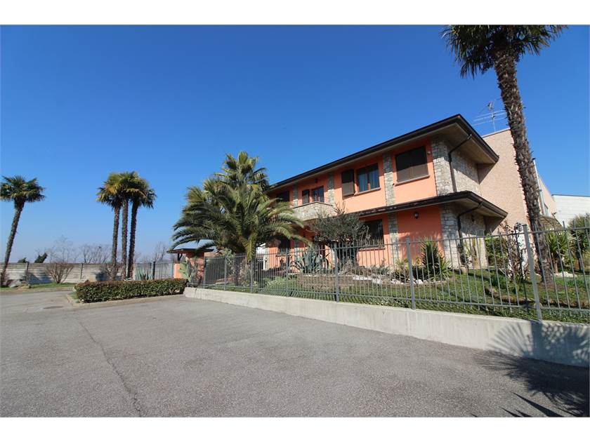 2 غرف نوم مستودع في Pontirolo Nuovo, Italy رقم 52420