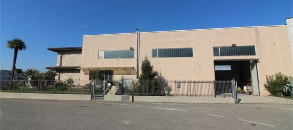 2 غرف نوم مستودع في Pontirolo Nuovo, Italy رقم 52420 54