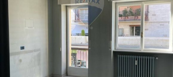 3 bedrooms Apartment in Luino, Italy No. 223351 8