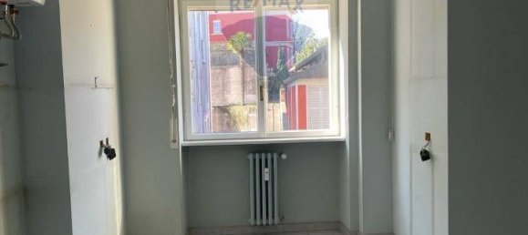 3 bedrooms Apartment in Luino, Italy No. 223351 3