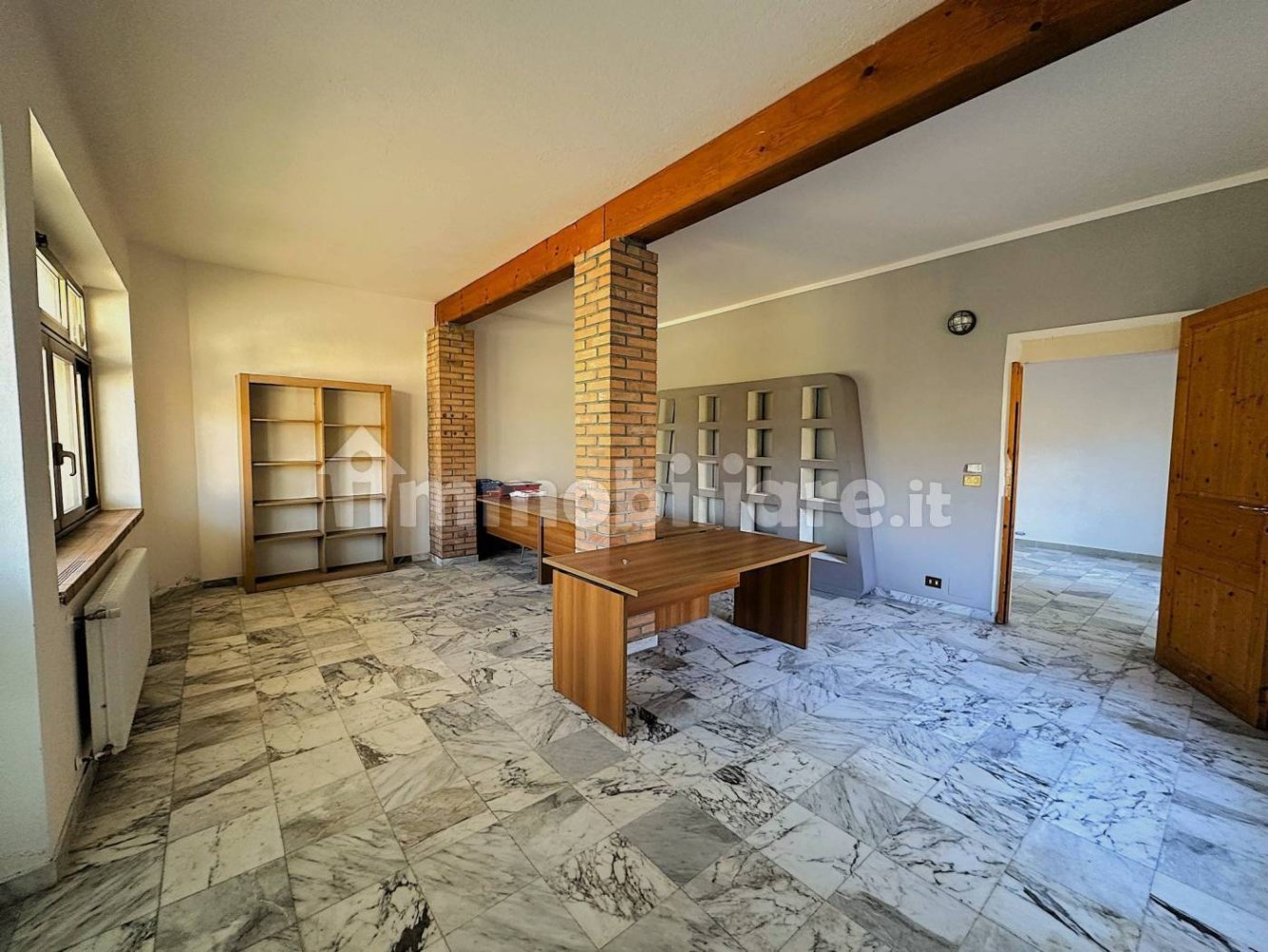 Вилла с 5 спальнями в Удине, Италия № 15808