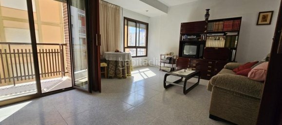 Apartamento de 3 dormitorios en València, Spain No. 31739 4