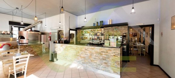 Propriété commerciale à Pozzuolo Martesana, Italy 263m² No. 111559 2