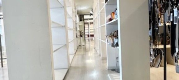 282m² Office in Noventa Padovana, Italy No. 331648 38