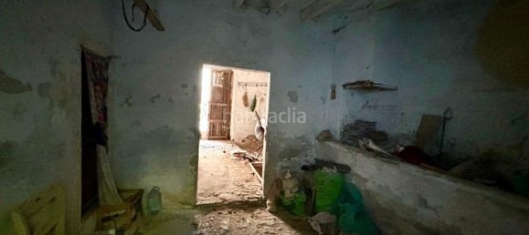 4 bedrooms House in Baeza, Spain No. 165929 7