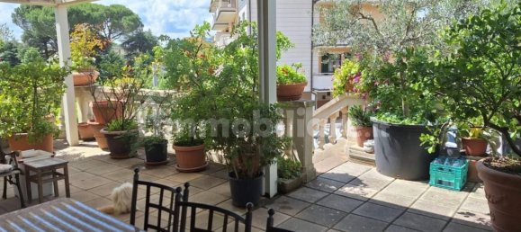 4 bedrooms Apartment in Porcari, Italy No. 82781 9