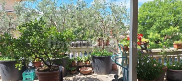 4 bedrooms Apartment in Porcari, Italy No. 82781 6