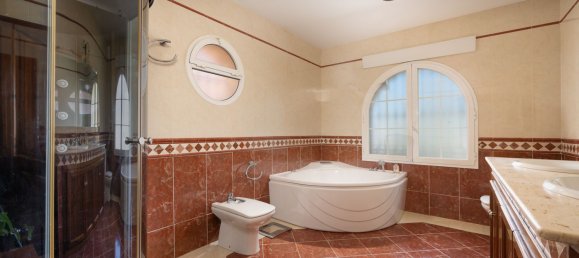 5 bedrooms Villa in Alhaurin de la Torre, Spain No. 134035 29